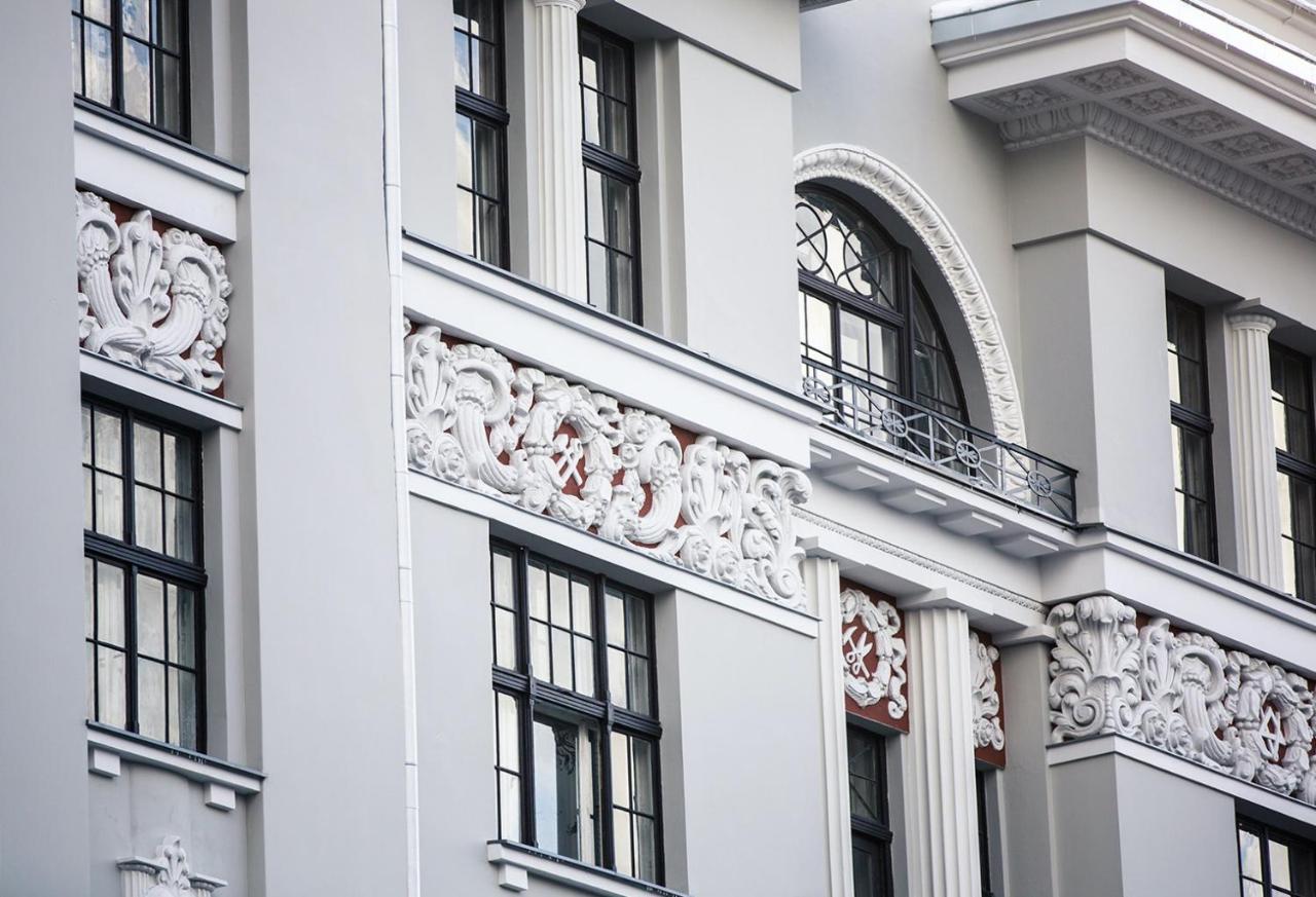 Centrally Located Apartment Overlooking Vermanes Park Riga Exterior foto